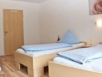 Dollinger ゲストハウス 3*